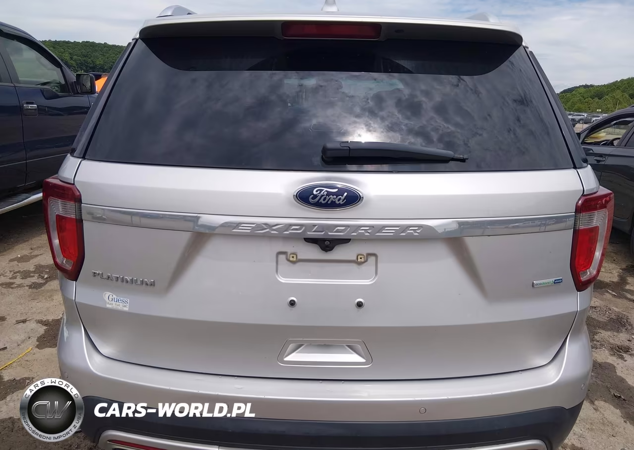 2017 Ford Explorer Platinum VIN:1FM5K8HT9HGA98215 - 16