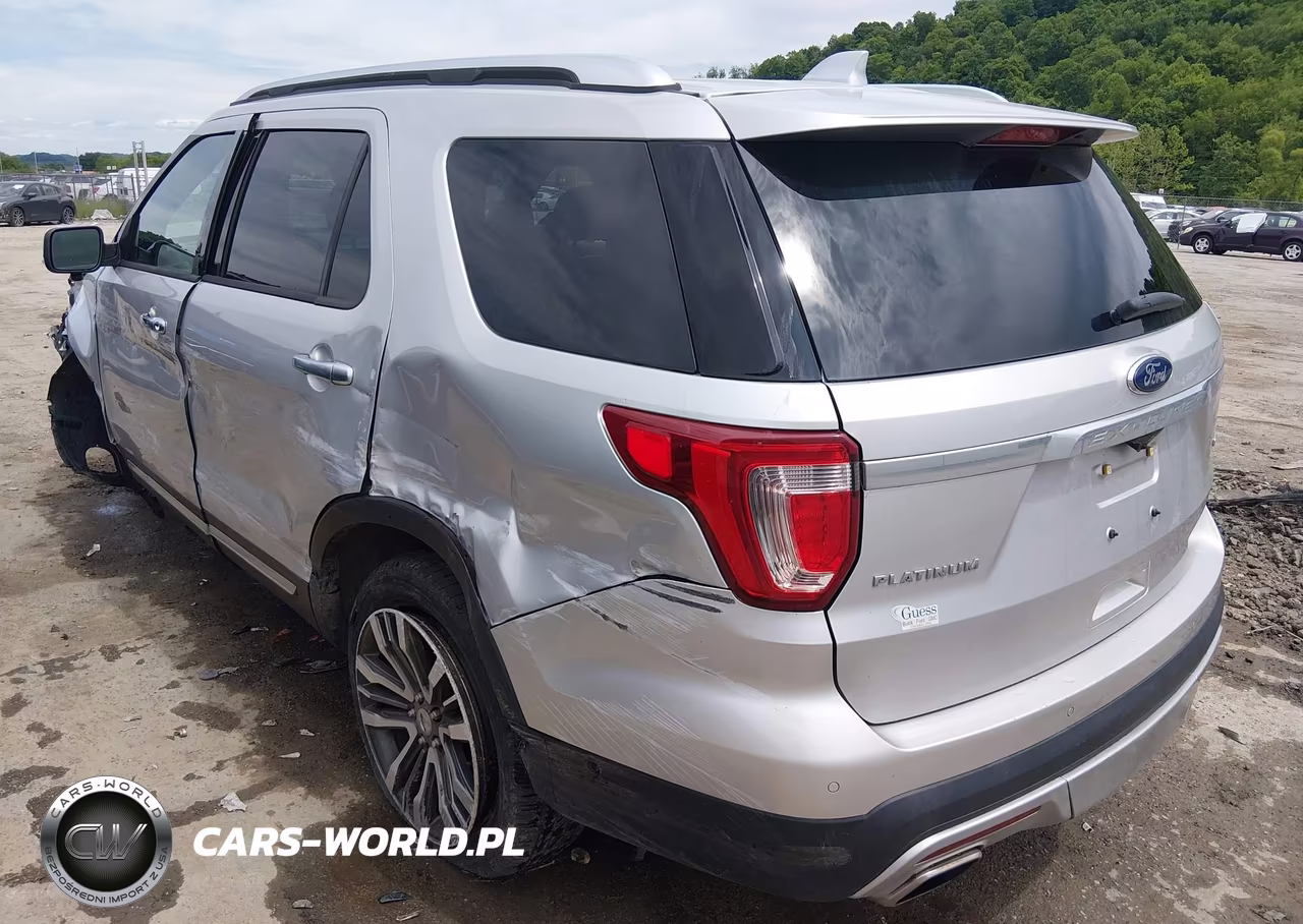 2017 Ford Explorer Platinum VIN:1FM5K8HT9HGA98215 - 3
