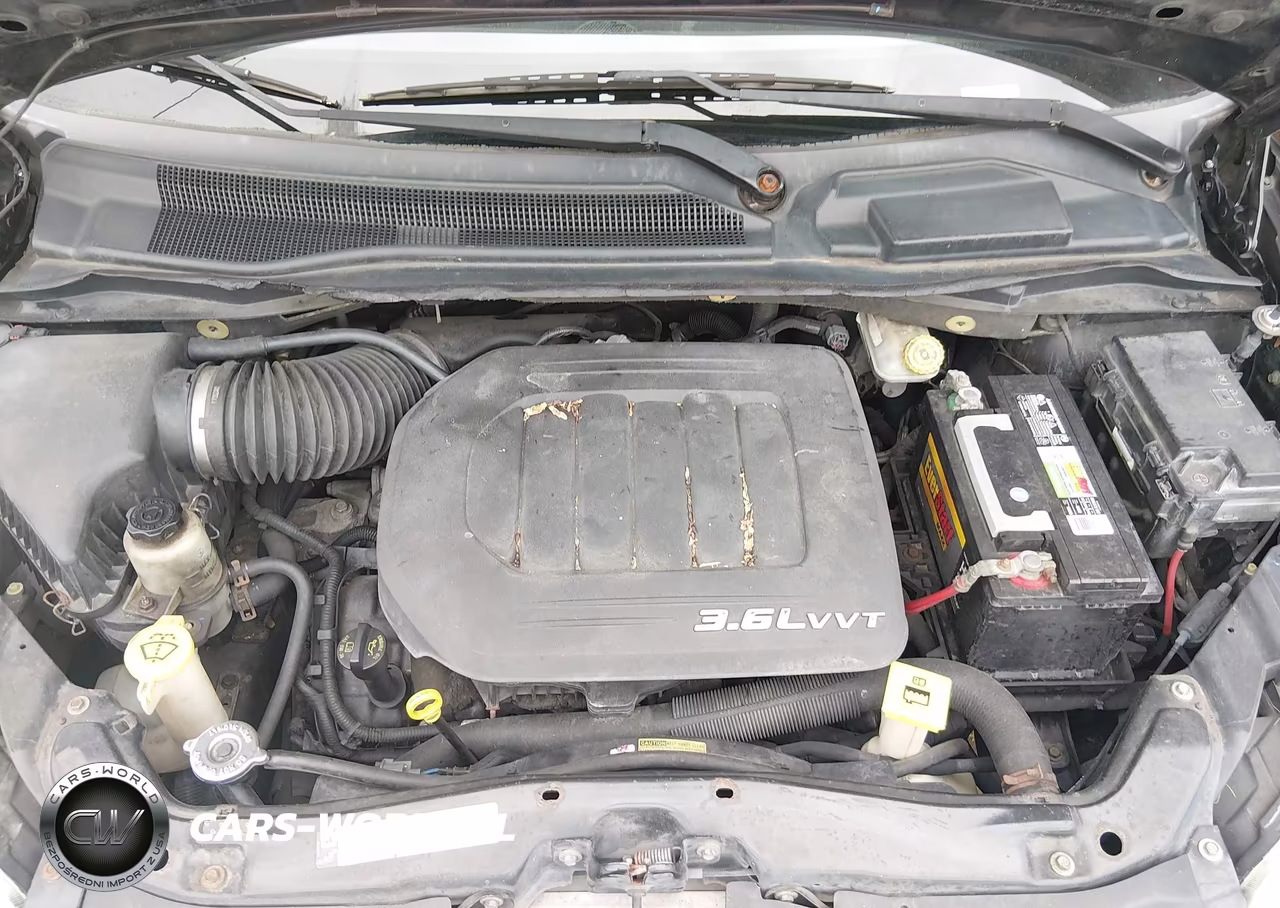 2011 Chrysler Town & Country Touring-L VIN:2A4RR8DG7BR746290 - 10