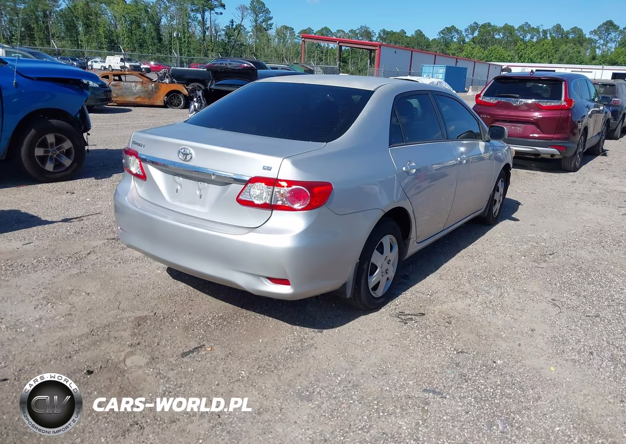 2011 Toyota Corolla Le VIN:2T1BU4EEXBC581203 - 4