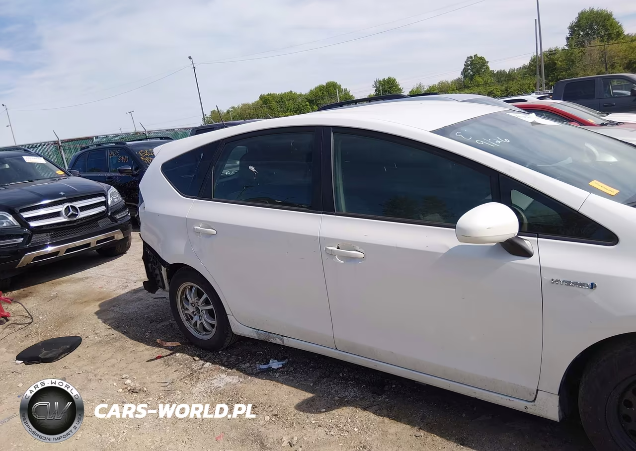2012 Toyota Prius V Three VIN:JTDZN3EU3C3027380 - 13