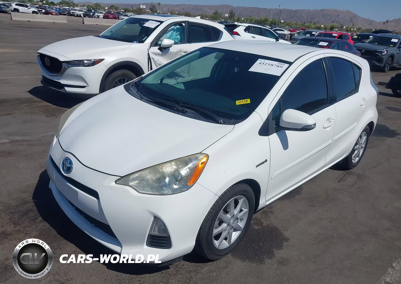 2013 Toyota Prius C Three VIN:JTDKDTB37D1042509 - 2