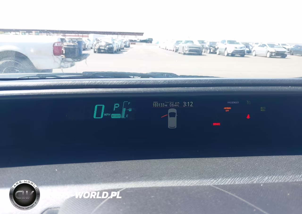 2013 Toyota Prius C Three VIN:JTDKDTB37D1042509 - 7