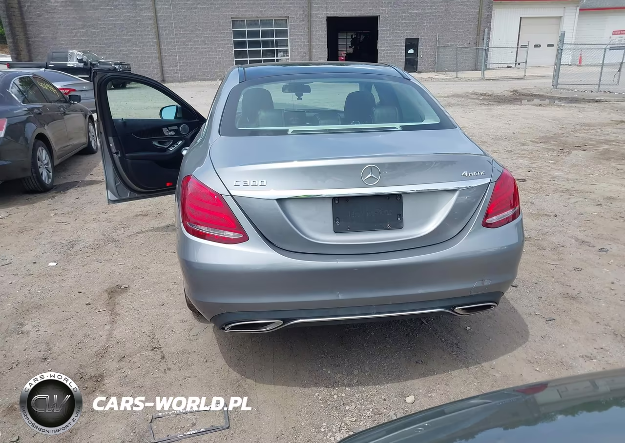 2015 Mercedes-Benz C 300 4Matic VIN:55SWF4KB8FU087105 - 16