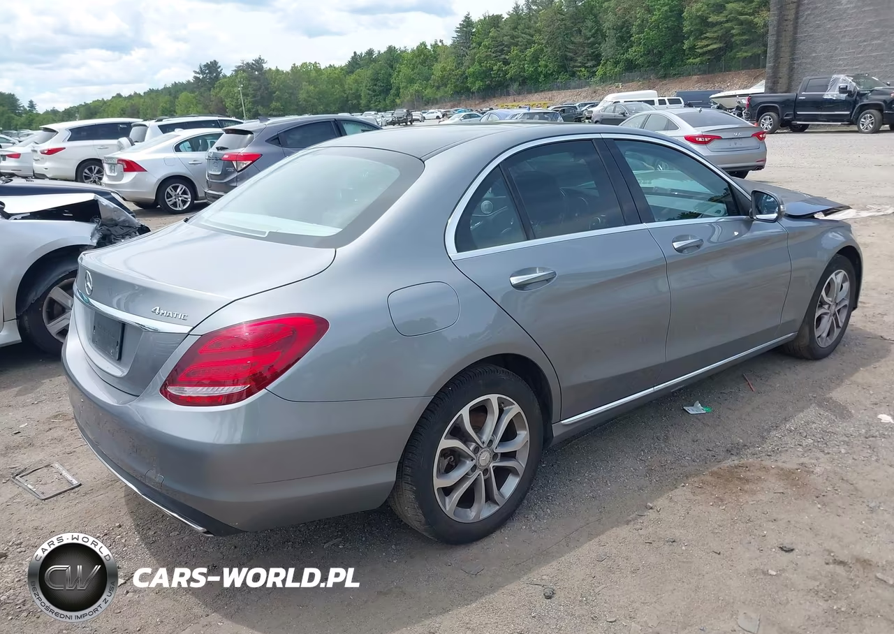 2015 Mercedes-Benz C 300 4Matic VIN:55SWF4KB8FU087105 - 4