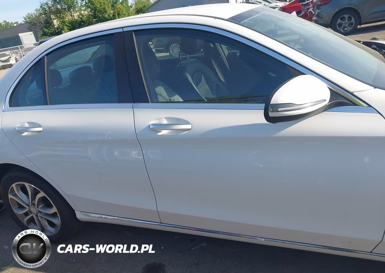 2016 Mercedes-Benz C 300 4Matic VIN:55SWF4KB8GU134635 - 13