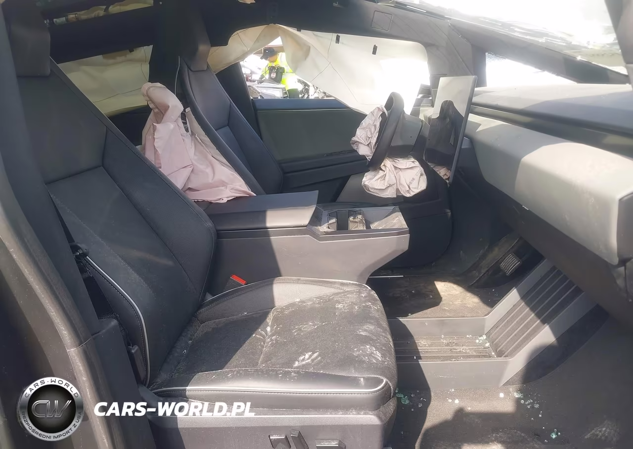 2025 Tesla Cybertruck All-Wheel Drive VIN:7G2CEHED4SA076067 - 5