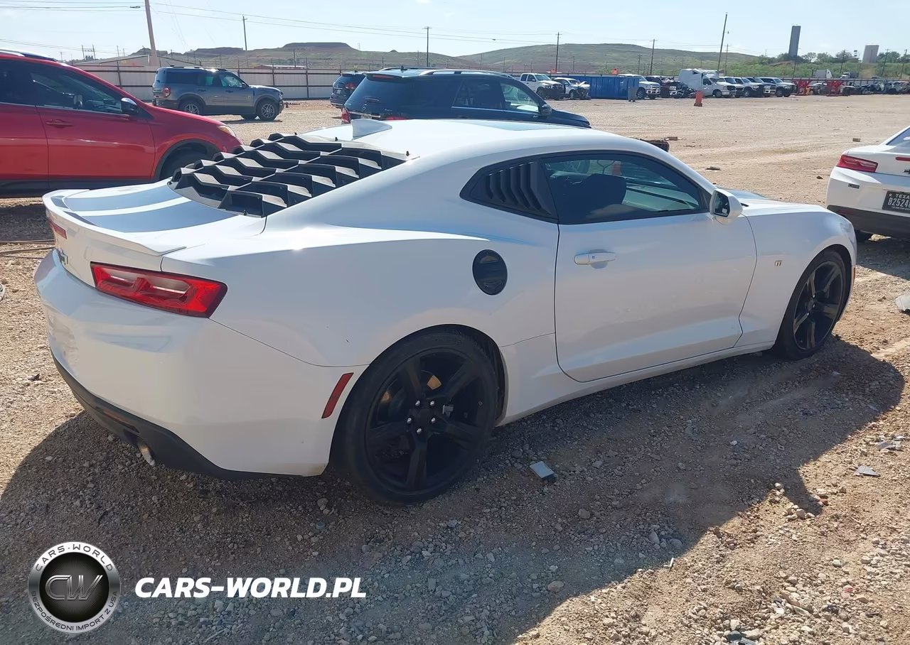 2018 Chevrolet Camaro 2Lt VIN:1G1FD1RS2J0123284 - 4