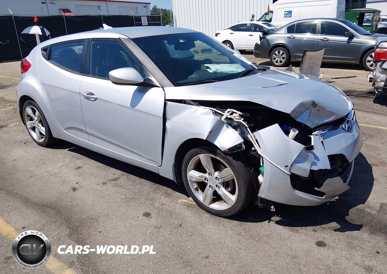 2013 Hyundai Veloster Base W-Black – zdjęcie 1 z 16