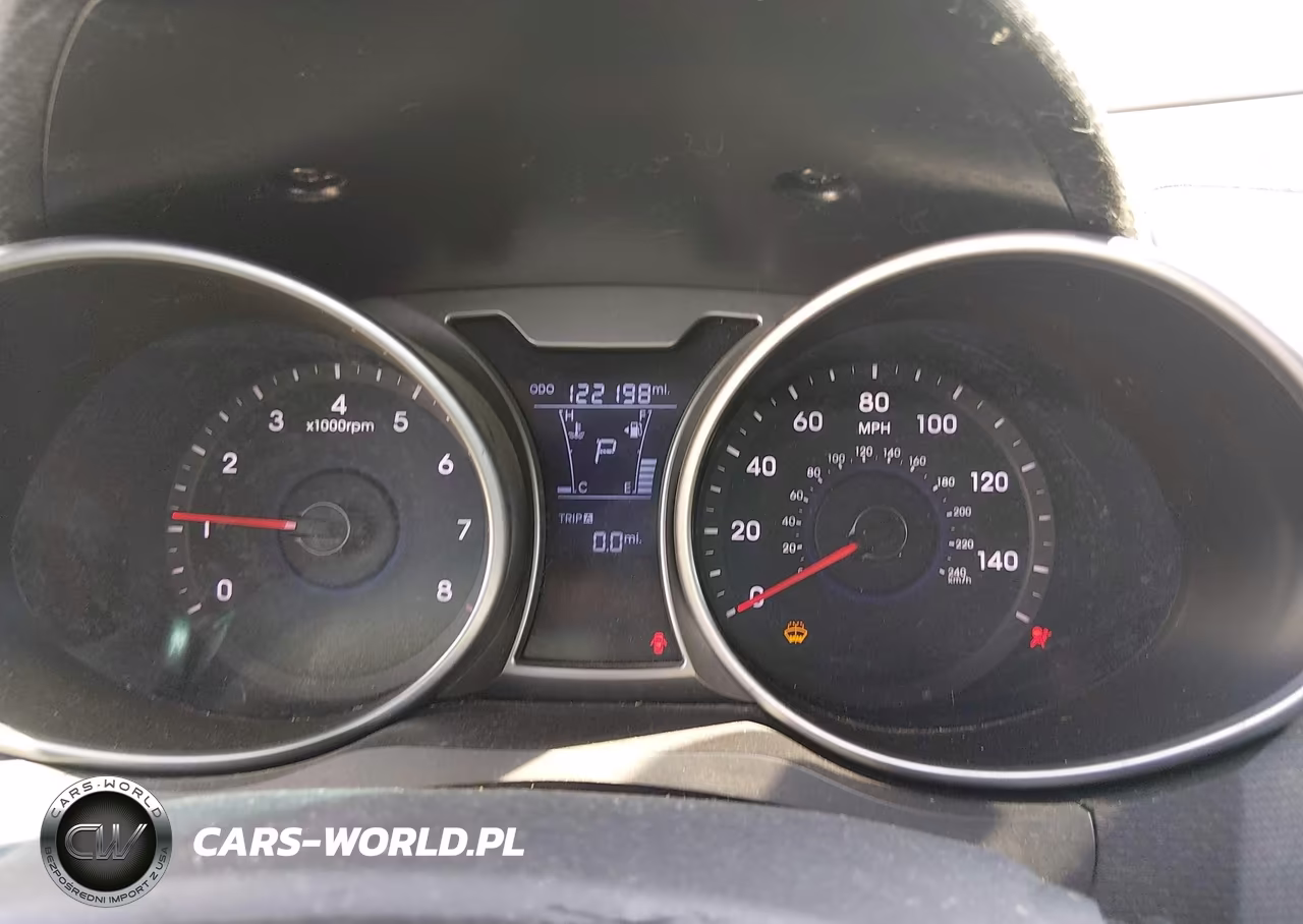 2013 Hyundai Veloster Base W-Black VIN:KMHTC6AD5DU175850 - 7