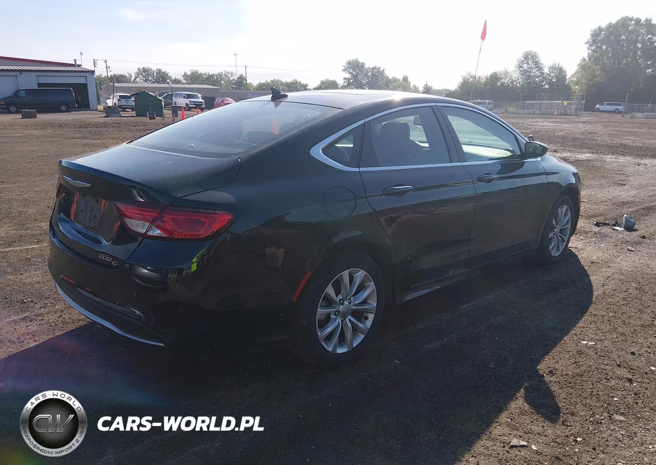 2015 Chrysler 200 C VIN:1C3CCCCB1FN735556 - 4