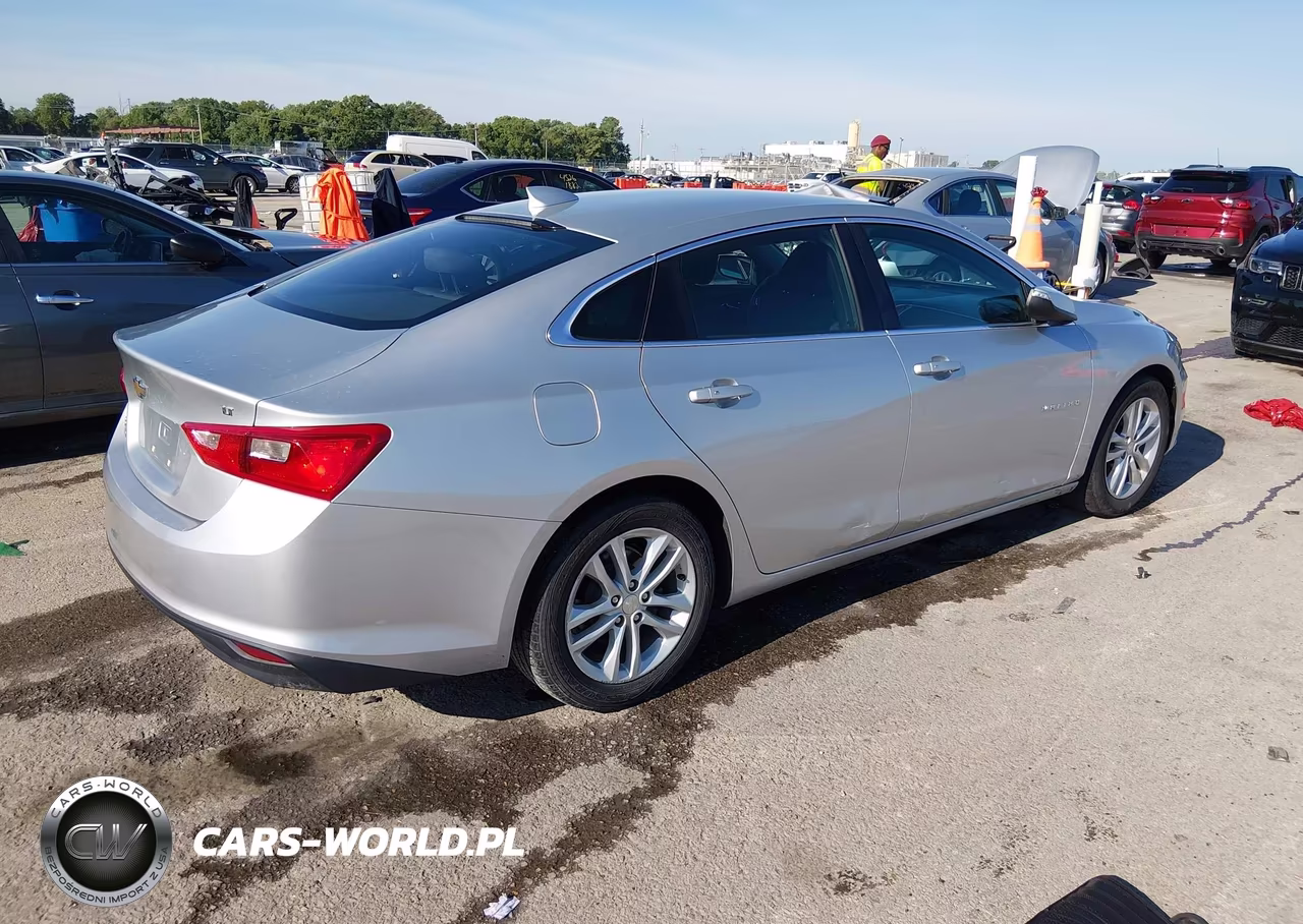 2017 Chevrolet Malibu 1Lt VIN:1G1ZE5ST5HF184642 - 4