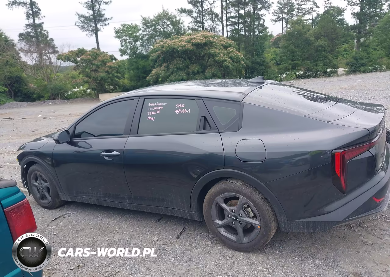 2025 Kia K4 Lxs VIN:3KPFT4DE6SE167066 - 14