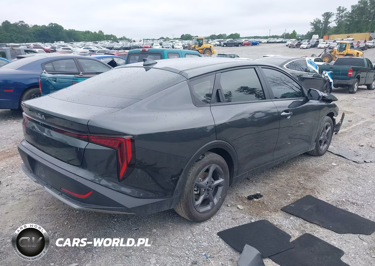 2025 Kia K4 Lxs VIN:3KPFT4DE6SE167066 - 4