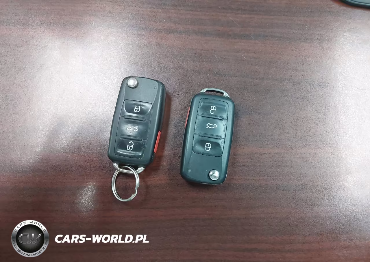 2017 Volkswagen Tiguan 2.0T Wolfsburg Edition VIN:WVGSV7AX4HK004000 - 11