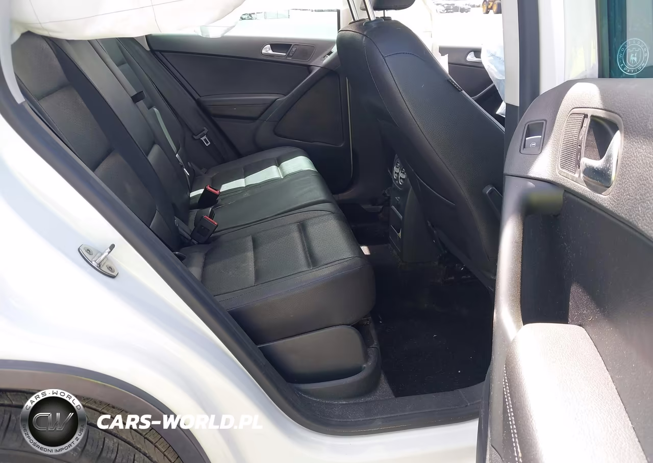 2017 Volkswagen Tiguan 2.0T Wolfsburg Edition VIN:WVGSV7AX4HK004000 - 8