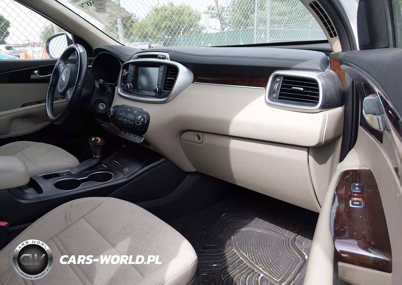 2018 Kia Sorento 2.4L Lx VIN:5XYPG4A34JG357395 - 5