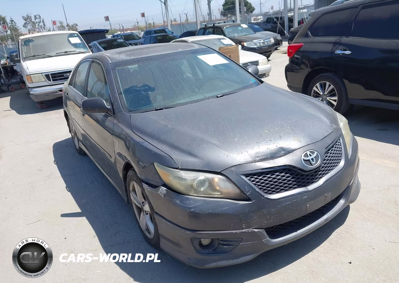 2010 Toyota Camry Se V6 – zdjęcie 1 z 16