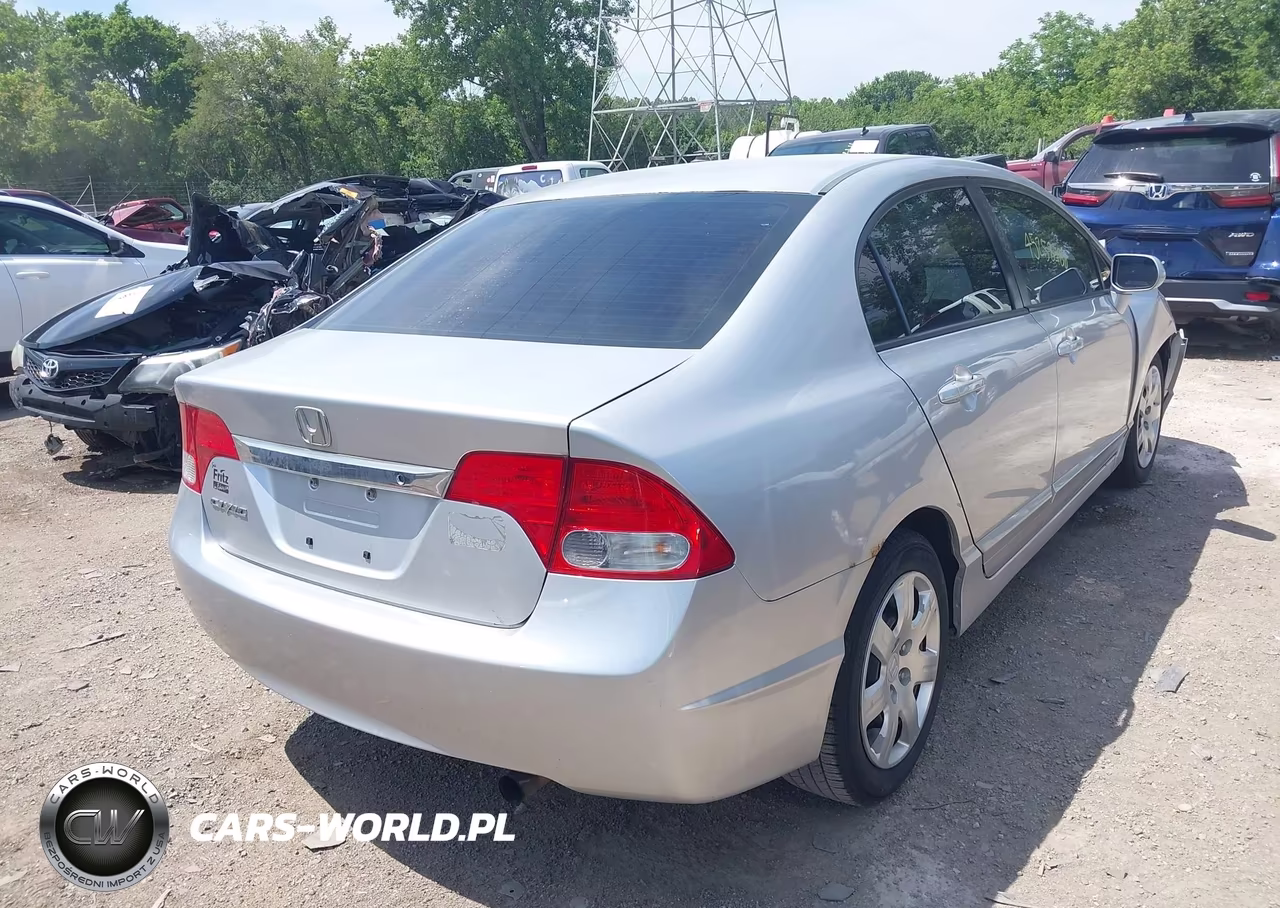 2010 Honda Civic Lx VIN:2HGFA1F5XAH330081 - 4