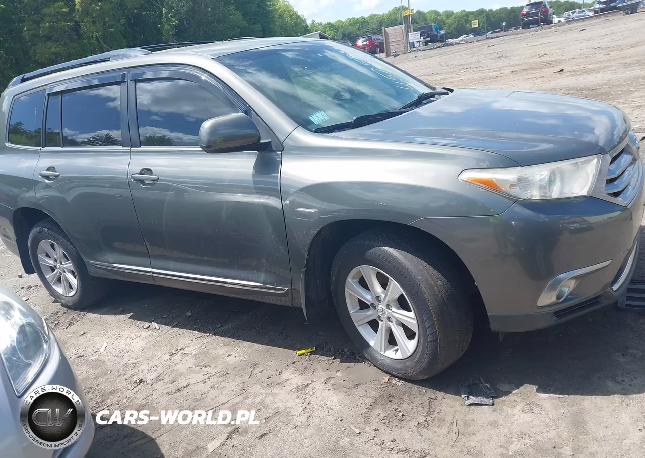 2011 Toyota Highlander Base V6 – zdjęcie 1 z 16