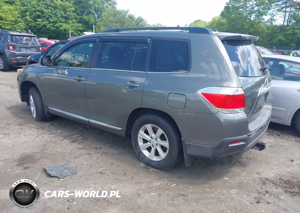 2011 Toyota Highlander Base V6 VIN:5TDBK3EH9BS063178 - 3