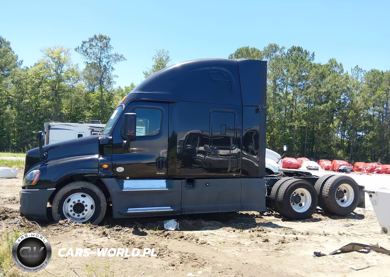 2015 Freightliner Cascadia 125 VIN:1FUJGLD58FLGP2656 - 15