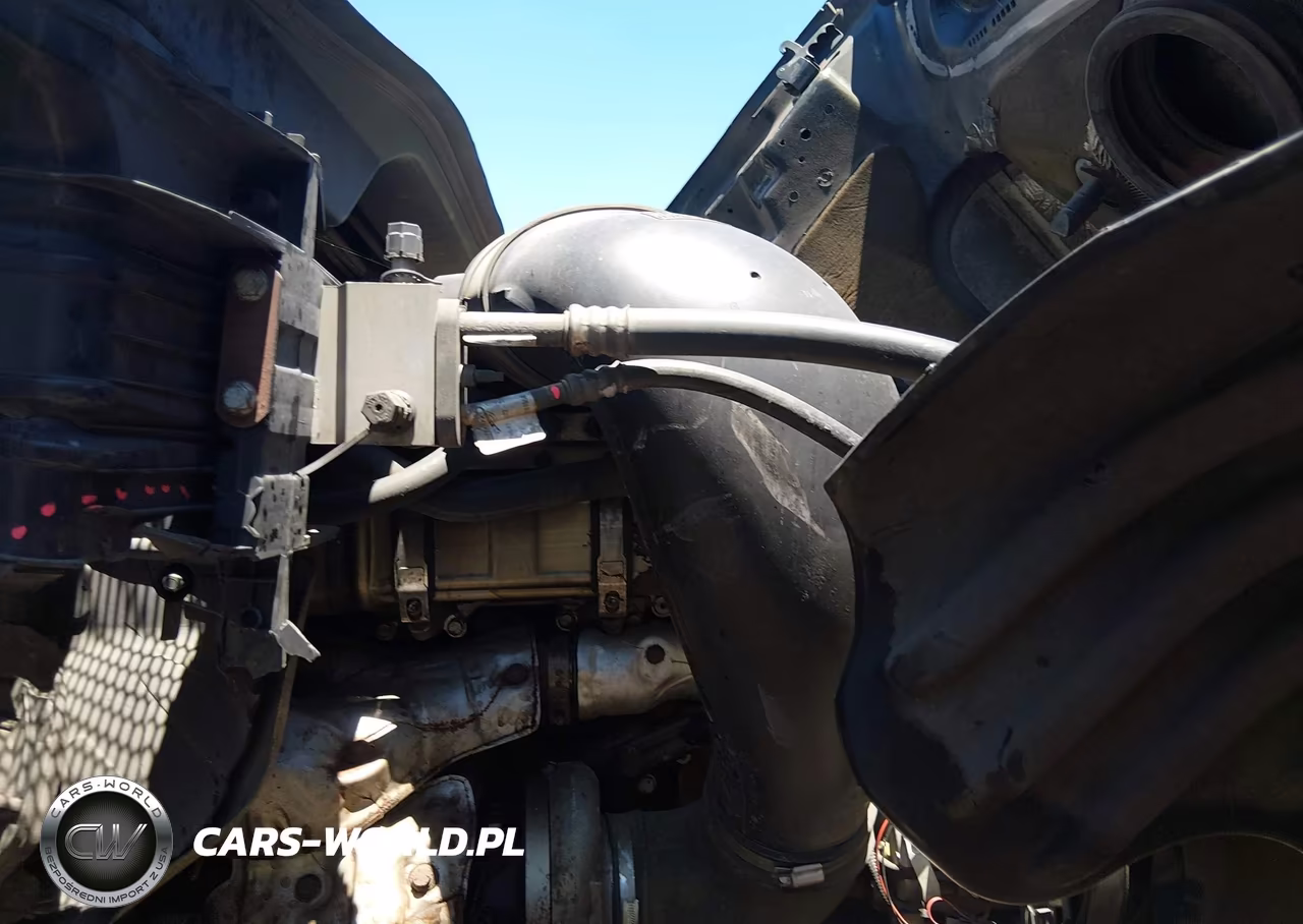 2015 Freightliner Cascadia 125 VIN:1FUJGLD58FLGP2656 - 9