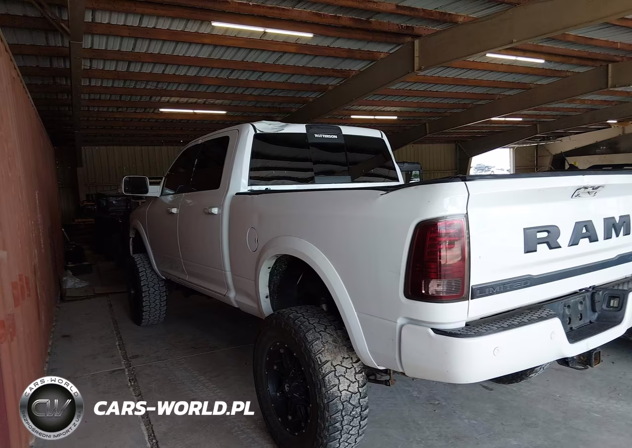 2016 Ram 2500 Laramie Longhorn VIN:3C6UR5GL5GG106803 - 14