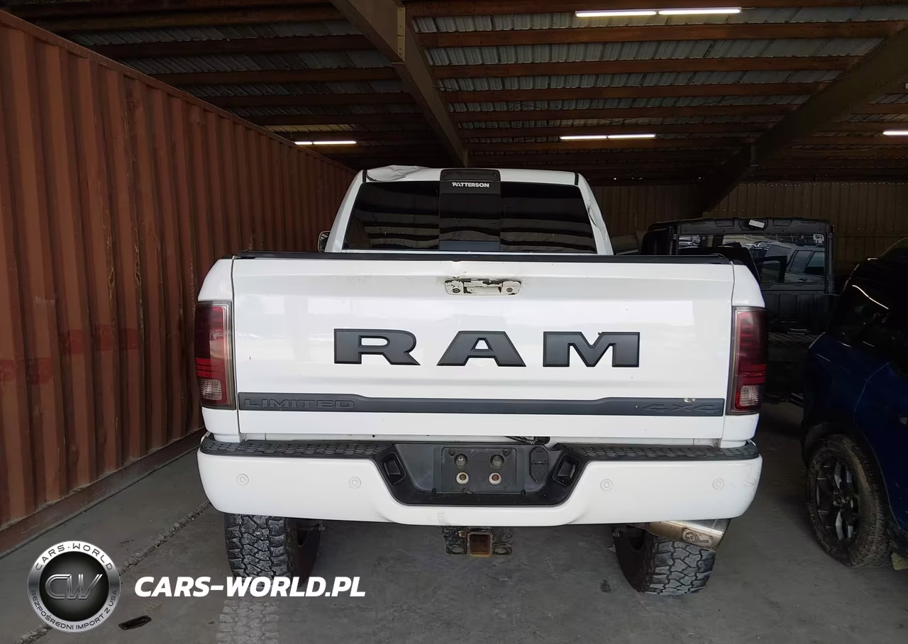 2016 Ram 2500 Laramie Longhorn VIN:3C6UR5GL5GG106803 - 16