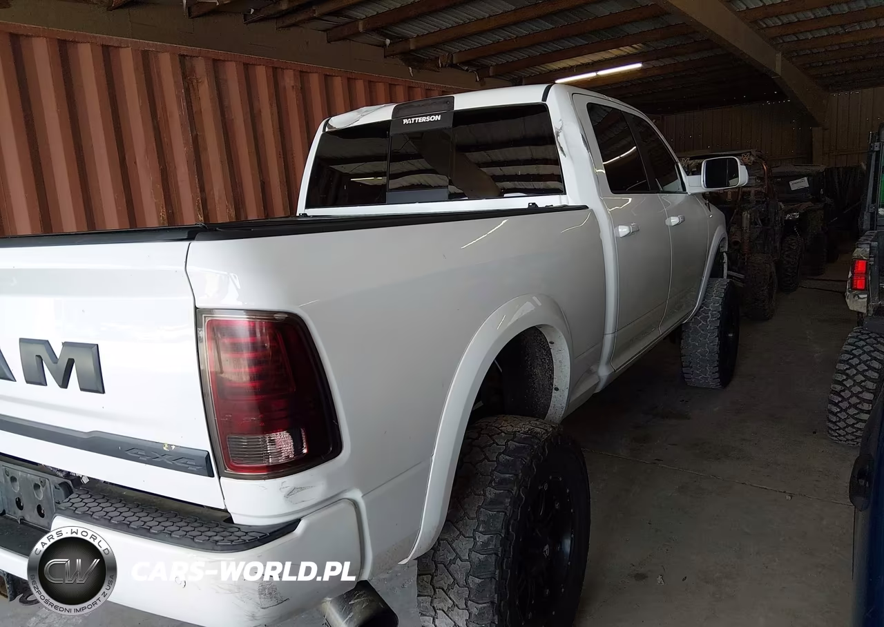 2016 Ram 2500 Laramie Longhorn VIN:3C6UR5GL5GG106803 - 4