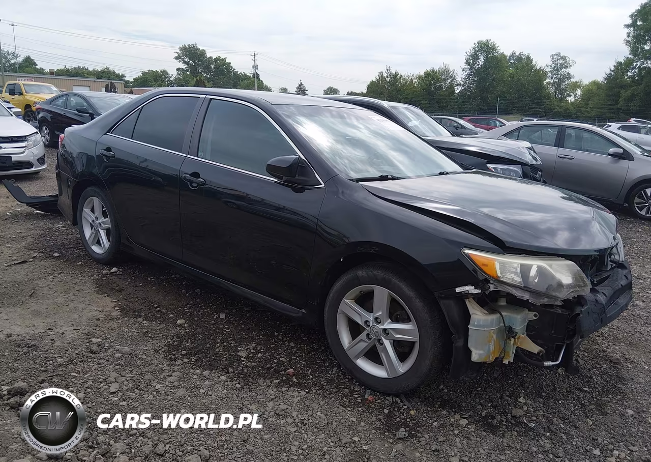 2013 Toyota Camry Se – zdjęcie 1 z 18