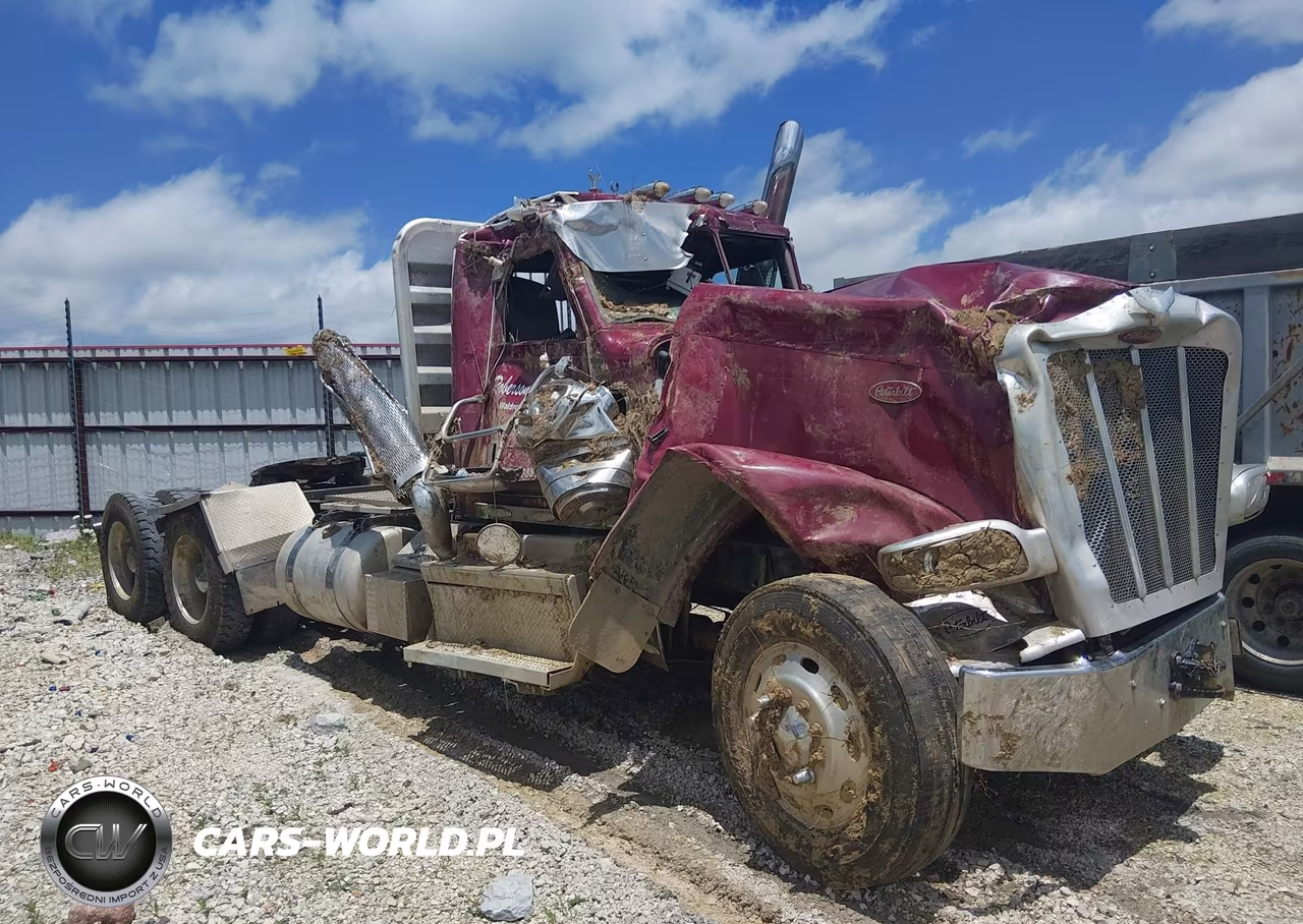 2020 Peterbilt 389