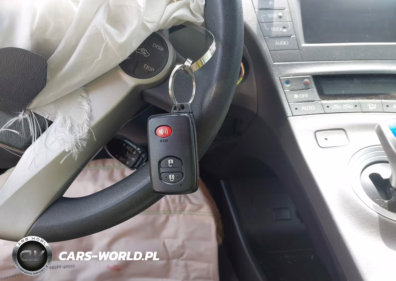 2013 Toyota Prius Two VIN:JTDKN3DU7D5644984 - 11