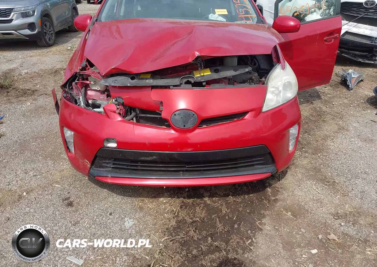 2013 Toyota Prius Two VIN:JTDKN3DU7D5644984 - 6