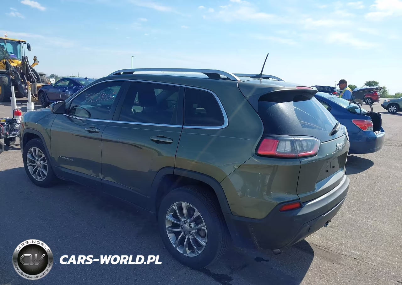 2019 Jeep Cherokee Latitude Plus Fwd VIN:1C4PJLLB9KD226477 - 3