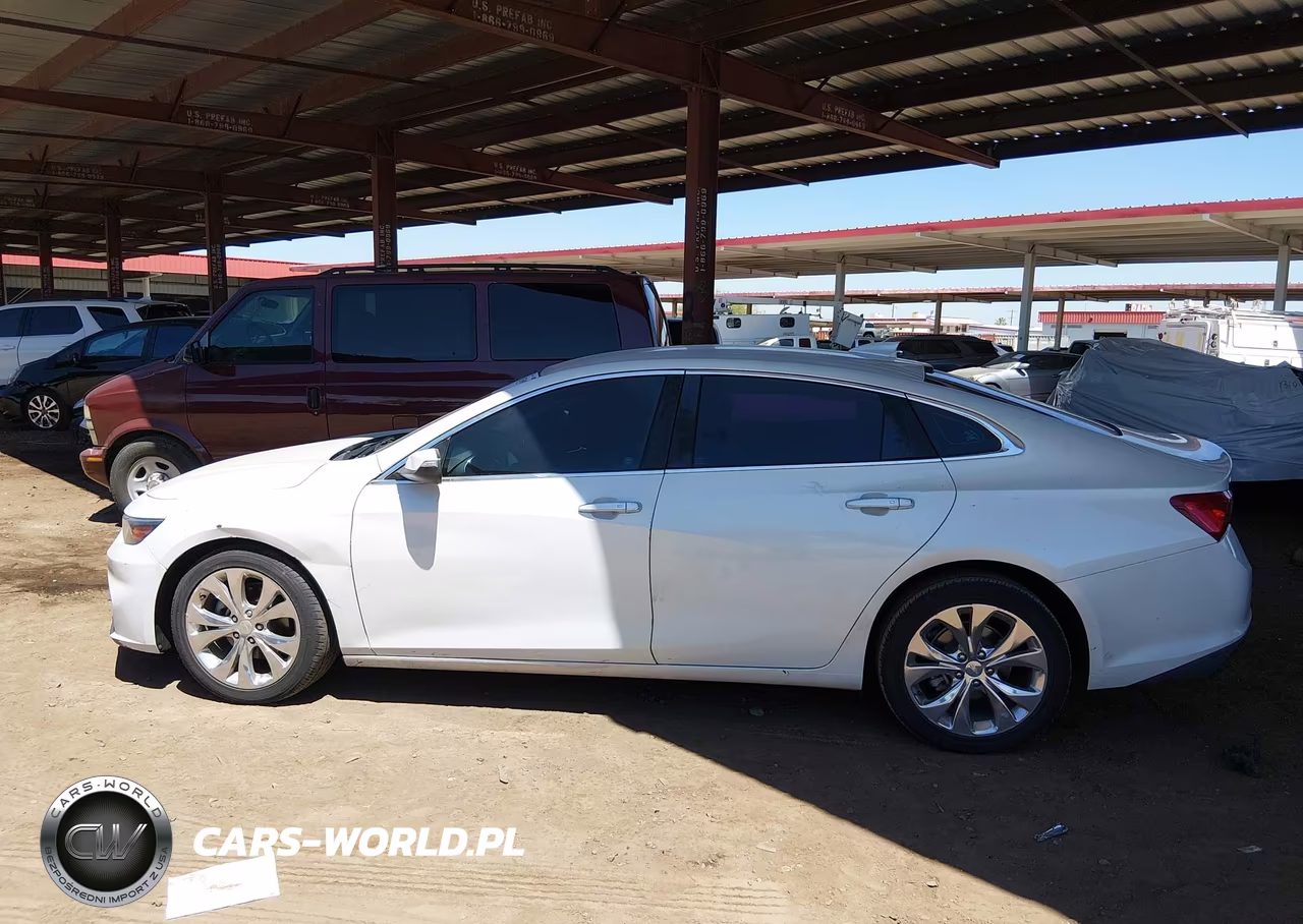 2018 Chevrolet Malibu Premier VIN:1G1ZE5SX9JF148512 - 13