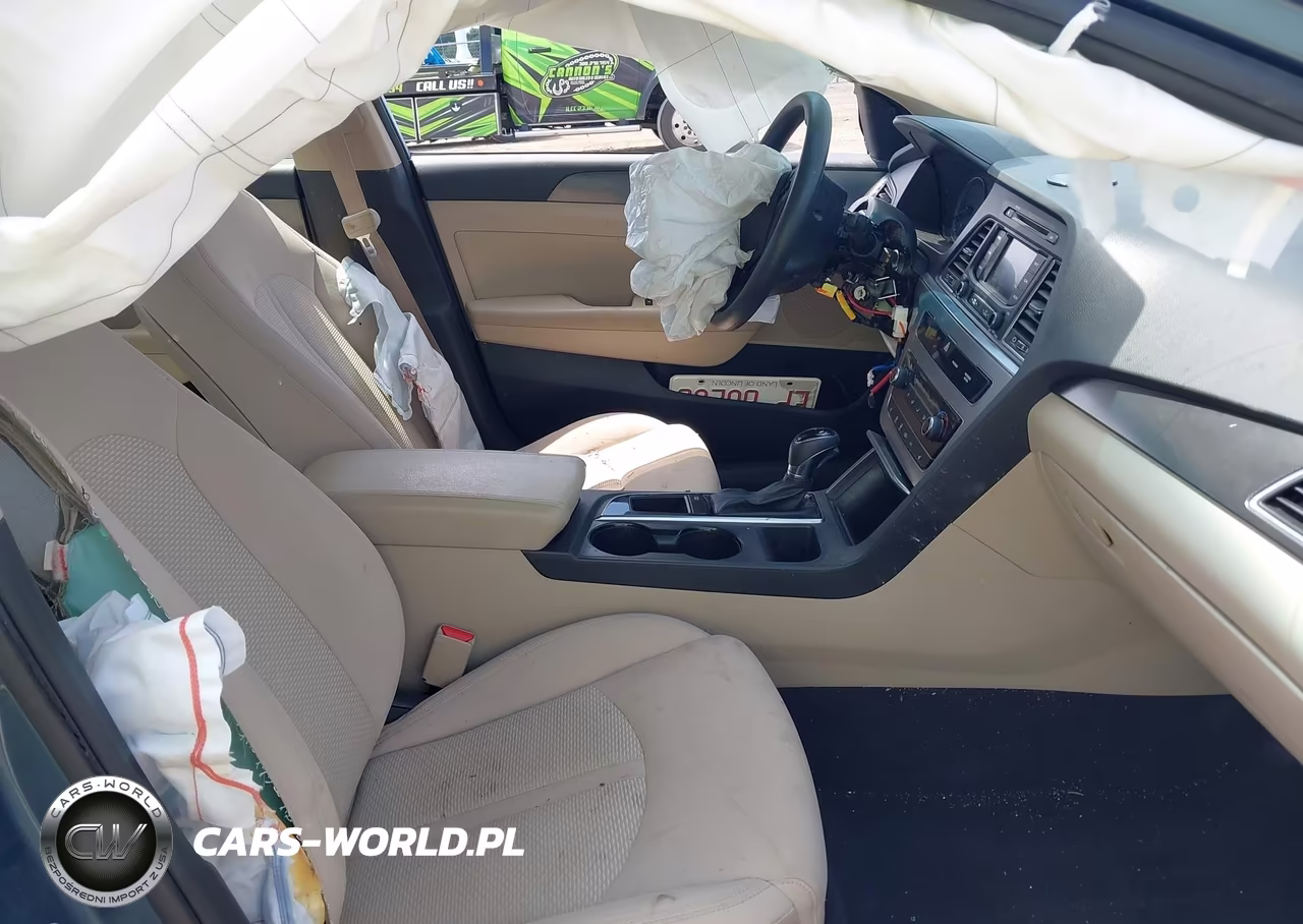 2015 Hyundai Sonata Sport VIN:5NPE34AF9FH212138 - 5