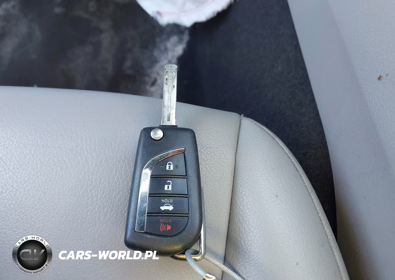 2020 Toyota Camry Se VIN:4T1G11AK4LU334767 - 11