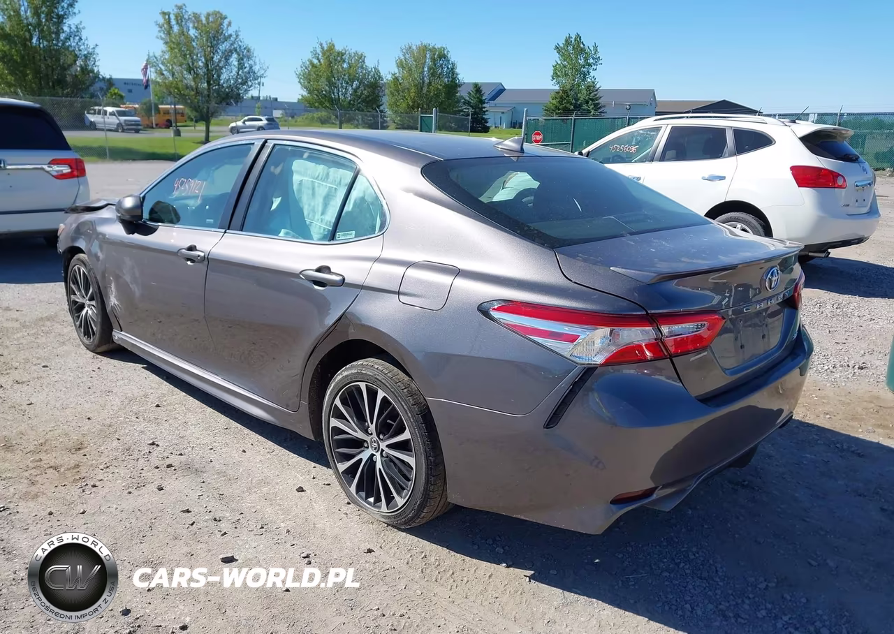 2020 Toyota Camry Se VIN:4T1G11AK4LU334767 - 3