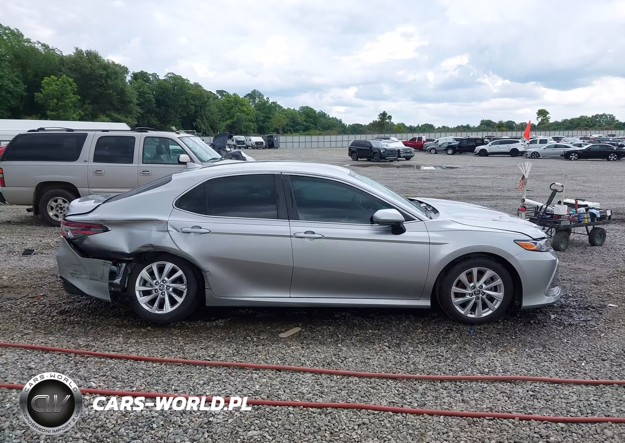 2023 Toyota Camry Le VIN:4T1C11AK5PU725818 - 13