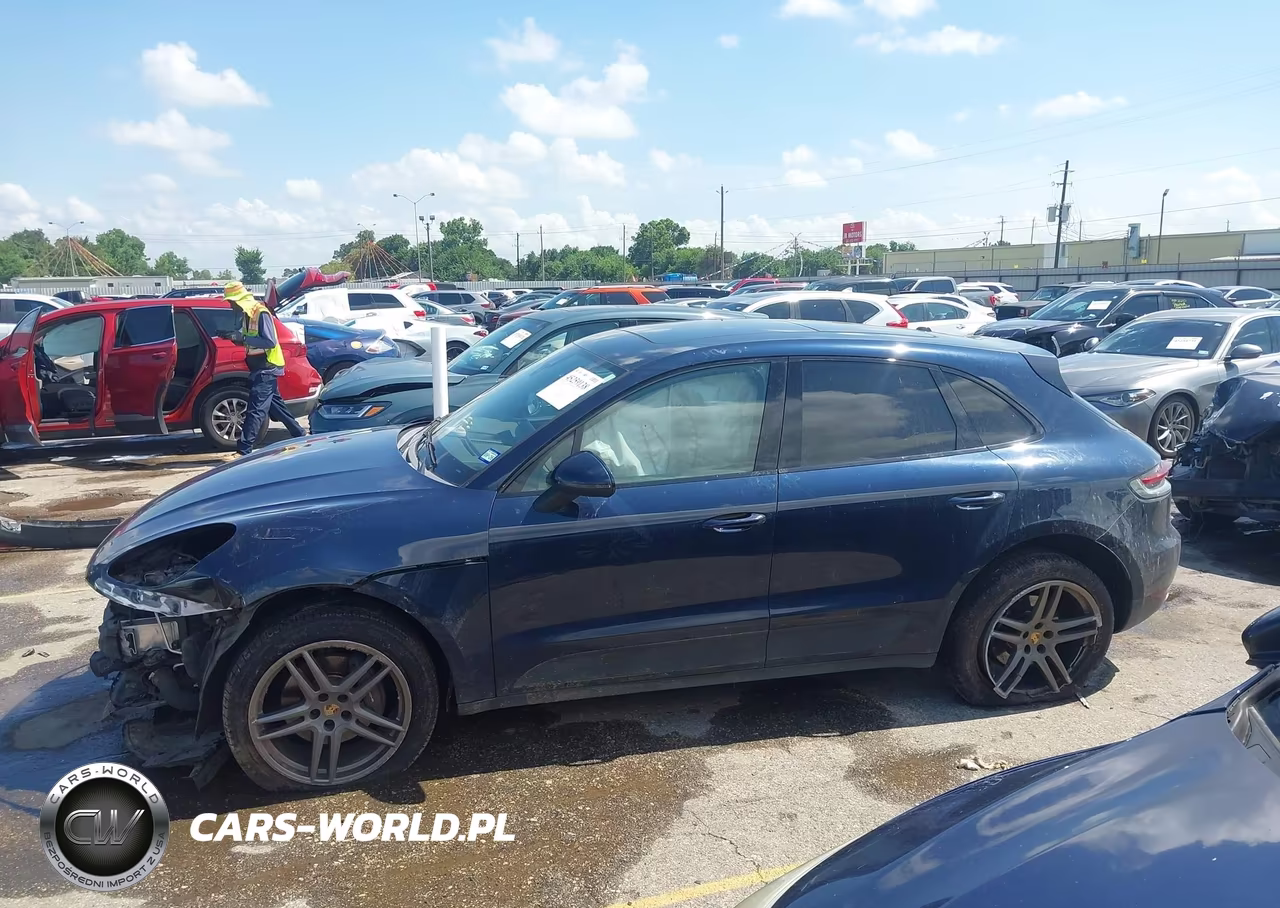 2020 Porsche Macan VIN:WP1AA2A58LLB06186 - 14