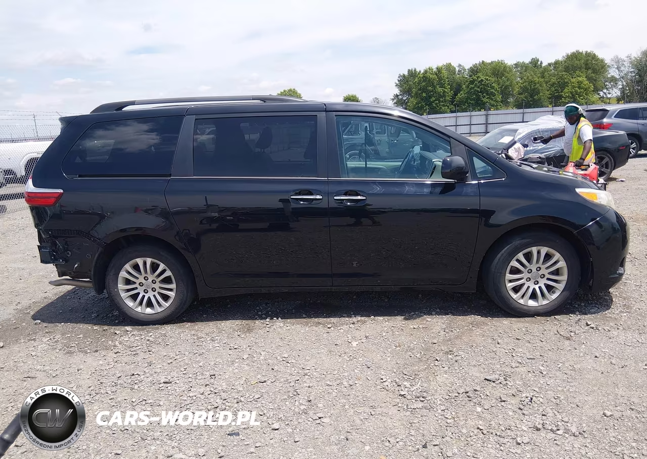 2017 Toyota Sienna Xle Premium 8 Passenger VIN:5TDYZ3DCXHS867333 - 14