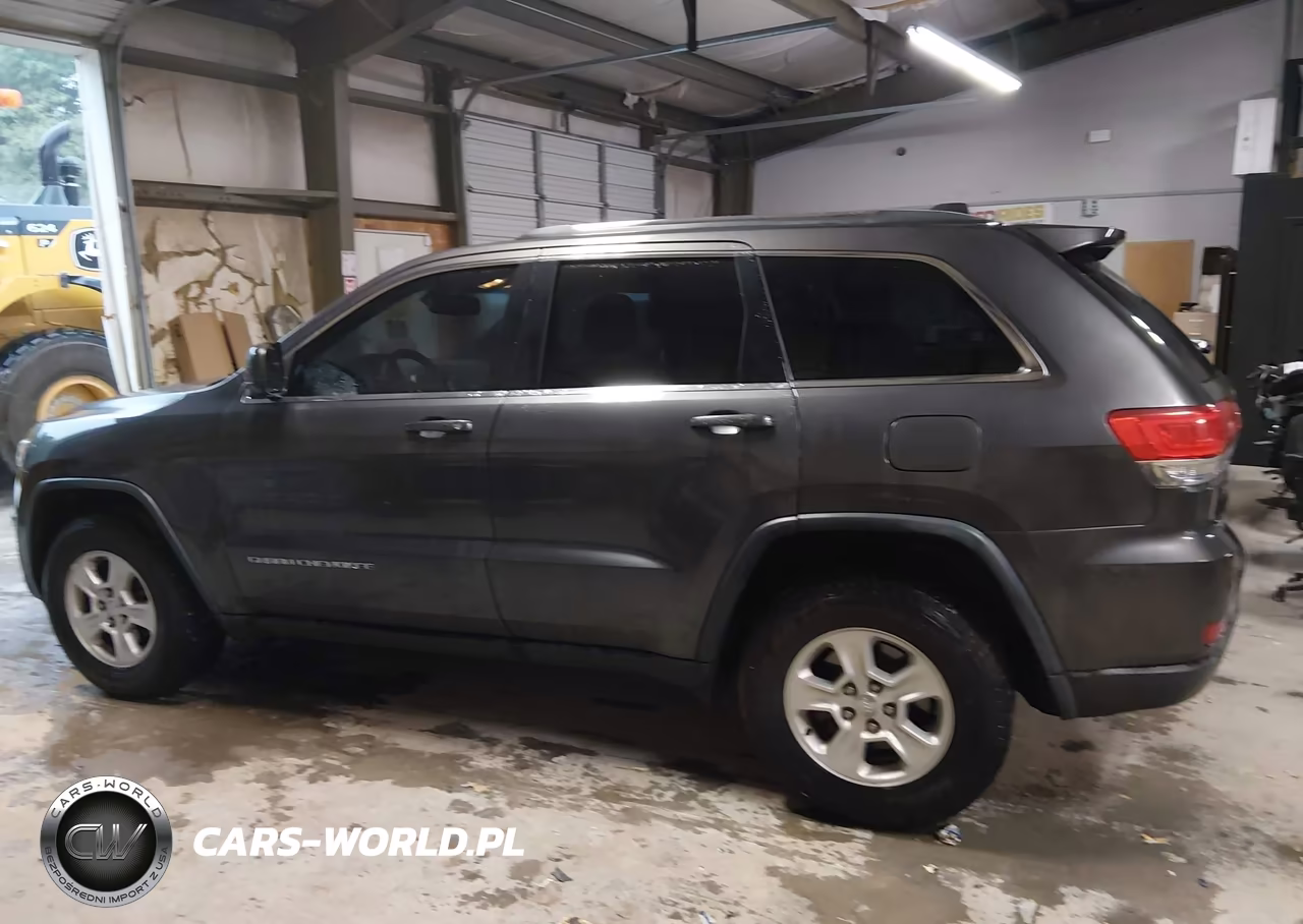 2015 Jeep Grand Cherokee Laredo VIN:1C4RJFAGXFC798002 - 14