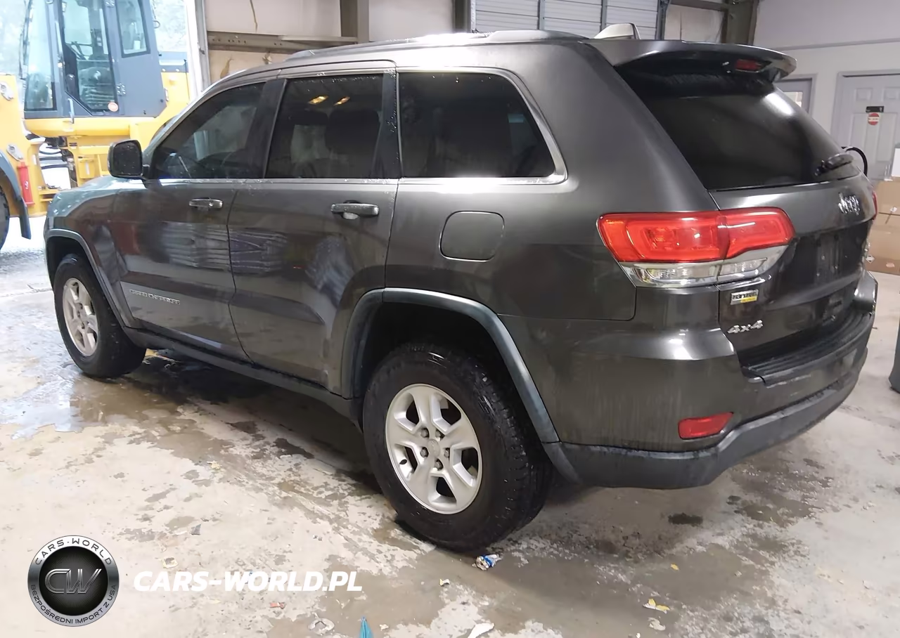 2015 Jeep Grand Cherokee Laredo VIN:1C4RJFAGXFC798002 - 3