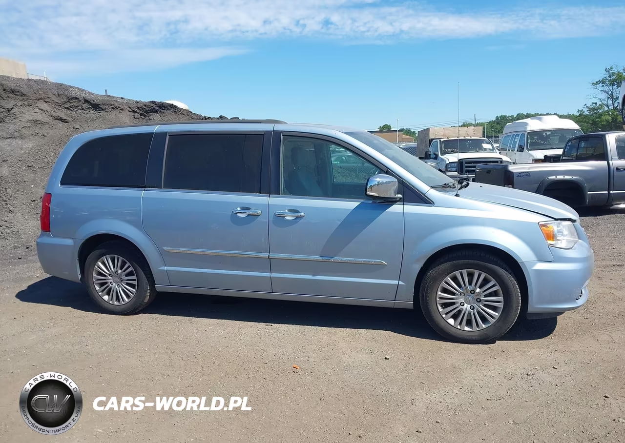 2016 Chrysler Town & Country Touring-L VIN:2C4RC1CG2GR283398 - 13