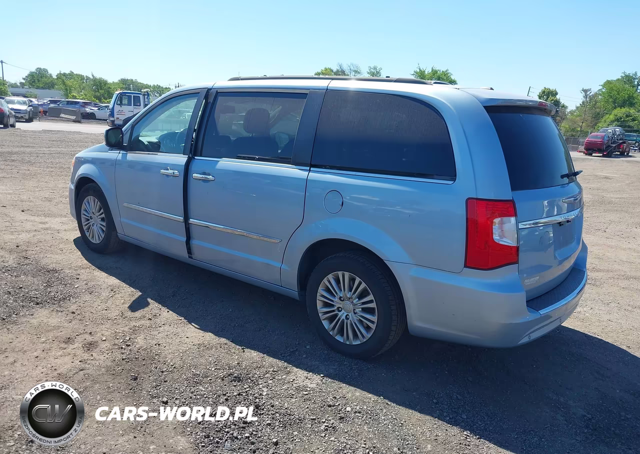 2016 Chrysler Town & Country Touring-L VIN:2C4RC1CG2GR283398 - 3