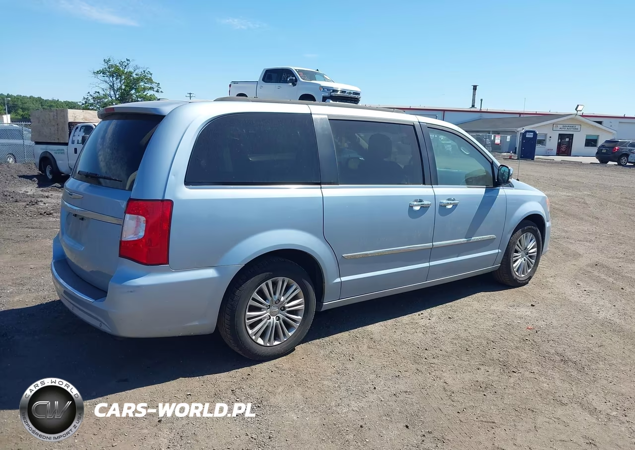 2016 Chrysler Town & Country Touring-L VIN:2C4RC1CG2GR283398 - 4