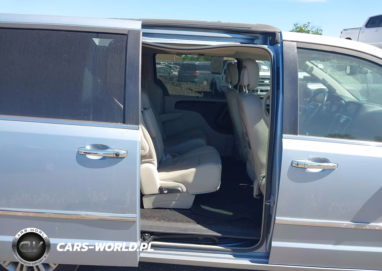 2016 Chrysler Town & Country Touring-L VIN:2C4RC1CG2GR283398 - 8