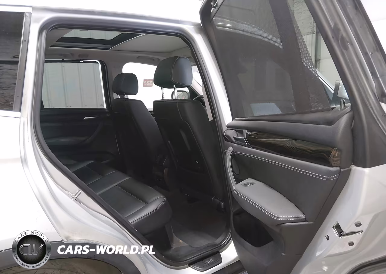 2011 BMW X3 xDrive28I VIN:5UXWX5C54BL702767 - 8