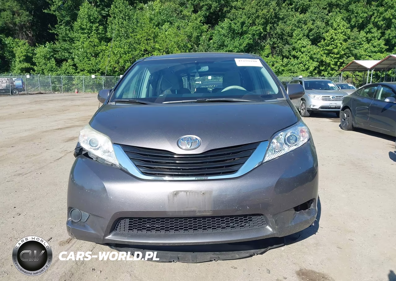 2013 Toyota Sienna Le V6 8 Passenger VIN:5TDKK3DC1DS387783 - 12